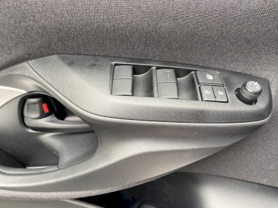 Toyota Yaris Comfort +Tech + Style 1.5 Hybrid Dynamic Force FWD 116 KM e-CVT