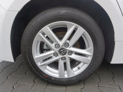Toyota Corolla Kombi 1.8 Hybrid 122KM e-CVT Comfort + Navi
