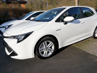 Toyota Corolla 1.8 Hybrid 122KM e-CVT Comfort + Navi