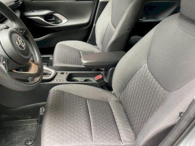 Toyota Yaris Comfort +Tech + Style 1.5 Hybrid Dynamic Force FWD 116 KM e-CVT