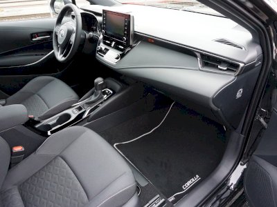 Toyota Corolla Kombi 1.8 Hybrid 122KM e-CVT Comfort + Navi