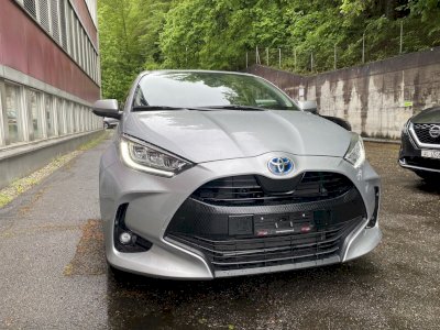 Toyota Yaris Comfort +Tech + Style 1.5 Hybrid Dynamic Force FWD 116 KM e-CVT