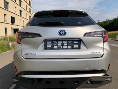 Toyota Corolla Kombi 1.8 Hybrid 122KM e-CVT Comfort + Navi (1F7)