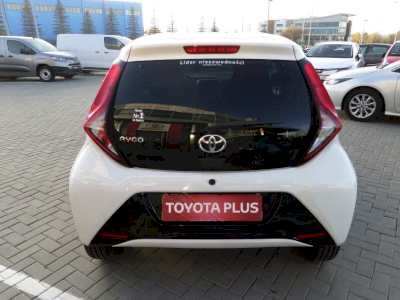 Toyota Aygo 1.0 VVT-i X-play + Style