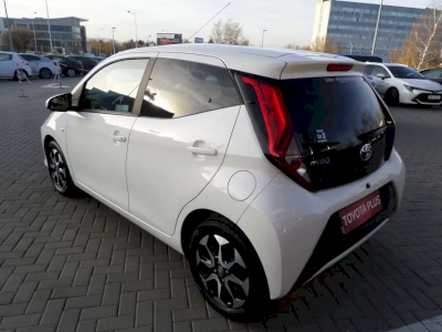 Toyota Aygo 1.0 VVT-i X-play + Style
