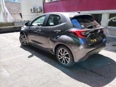 Toyota Yaris Comfort +Tech + Style 1.5 Hybrid Dynamic Force FWD 116 KM e-CVT