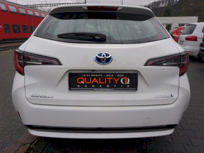Toyota Corolla Kombi 1.8 Hybrid 122KM e-CVT Comfort + Navi