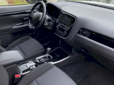 Mitsubishi Outlander MY19 2.0 CVT 4WD 150KM Intense Plus