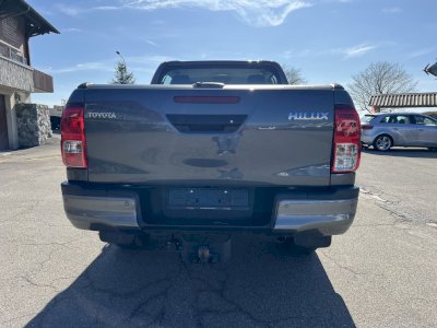 Toyota Hilux 2.4 D 110kW, 4x4, manual