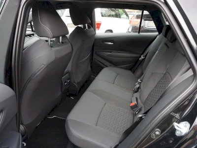 Toyota Corolla Kombi 1.8 Hybrid 122KM e-CVT Comfort + Navi