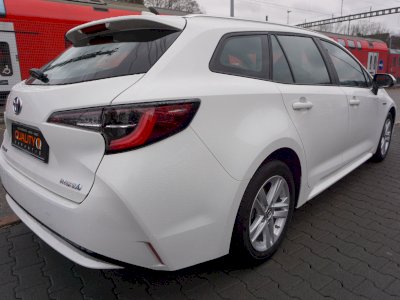 Toyota Corolla Kombi 1.8 Hybrid 122KM e-CVT Comfort + Navi