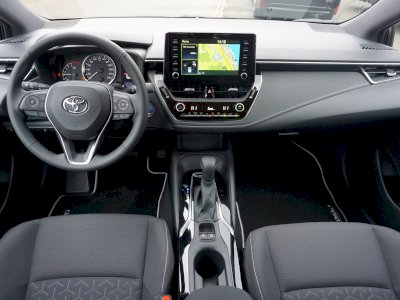 Toyota Corolla Kombi 1.8 Hybrid 122KM e-CVT Comfort + Navi